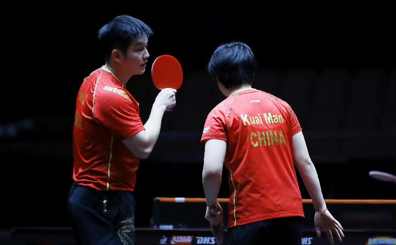 队在战术执 队在战术执